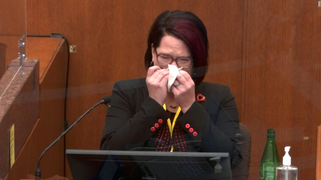 CNNEE's tweet photo. La novia de George Floyd dijo en el juicio contra Derek Chauvin que Floyd y ella eran adictos a los opioides https://t.co/P3Nypa2TvQ https://t.co/RBfev2a3b7