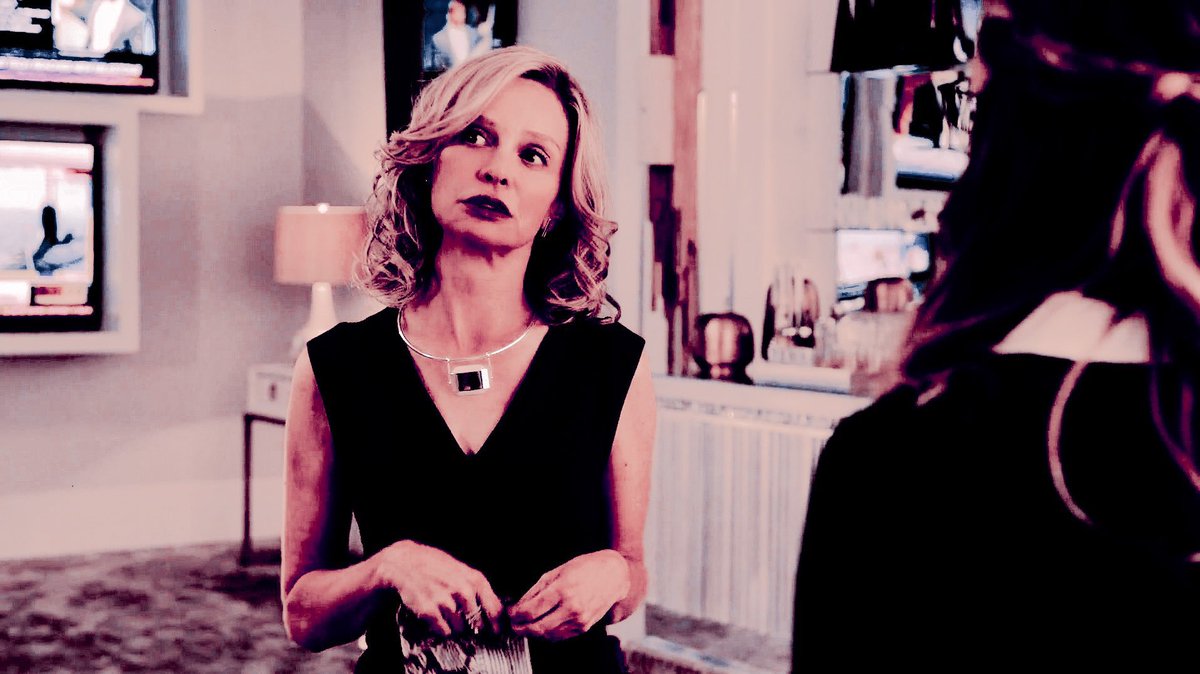 DiveCatDive's tweet image. Someone got me a fabulous new dress...

//THANKS FOR THE AMAZING NEW LAYOUT @Viritualis!!!