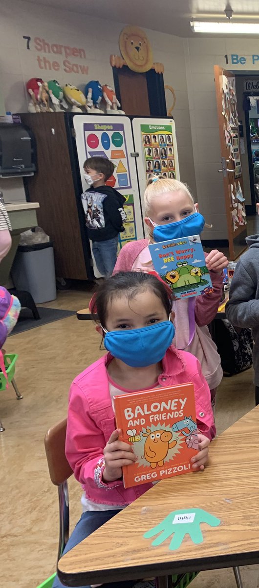 Welcoming spring break with birthday and Easter treats, matching masks and brand new books!! We’re ready!! @cteslibrary <a href="/ctetigers/">Cumberland Trace ES</a>