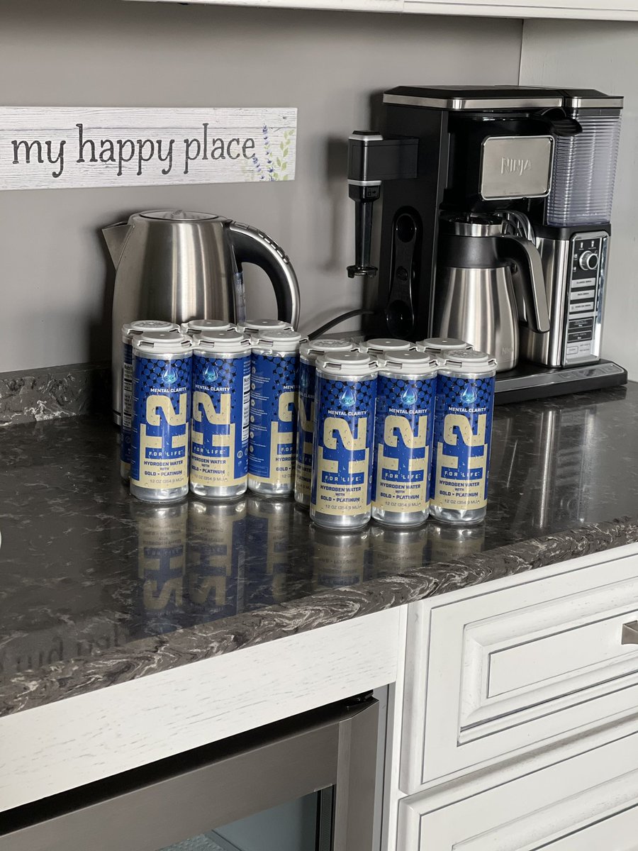 TheStockDoc77's tweet photo. We got our first 12 cans of H2O water 💧$LTCN H2FORLIFE Hydrogen Water with Gold + Platinum Mental Clarity 💦@StanTradingMan @NatafgiAlia #laborsmart #LTNCArmy #HydrogenWater #stockforlife https://t.co/v1NDhj1OfM