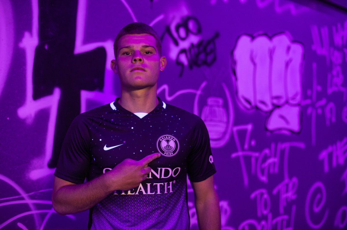 cmueller1662's tweet image. Can’t measure my pride for this city and these colors 👊🏼💜⁣
⁣⁣
New @nikefootball x @orlpride kits are outta this world 🌌 ⁣
⁣
#OurCity #AdAstra21 #BTB
