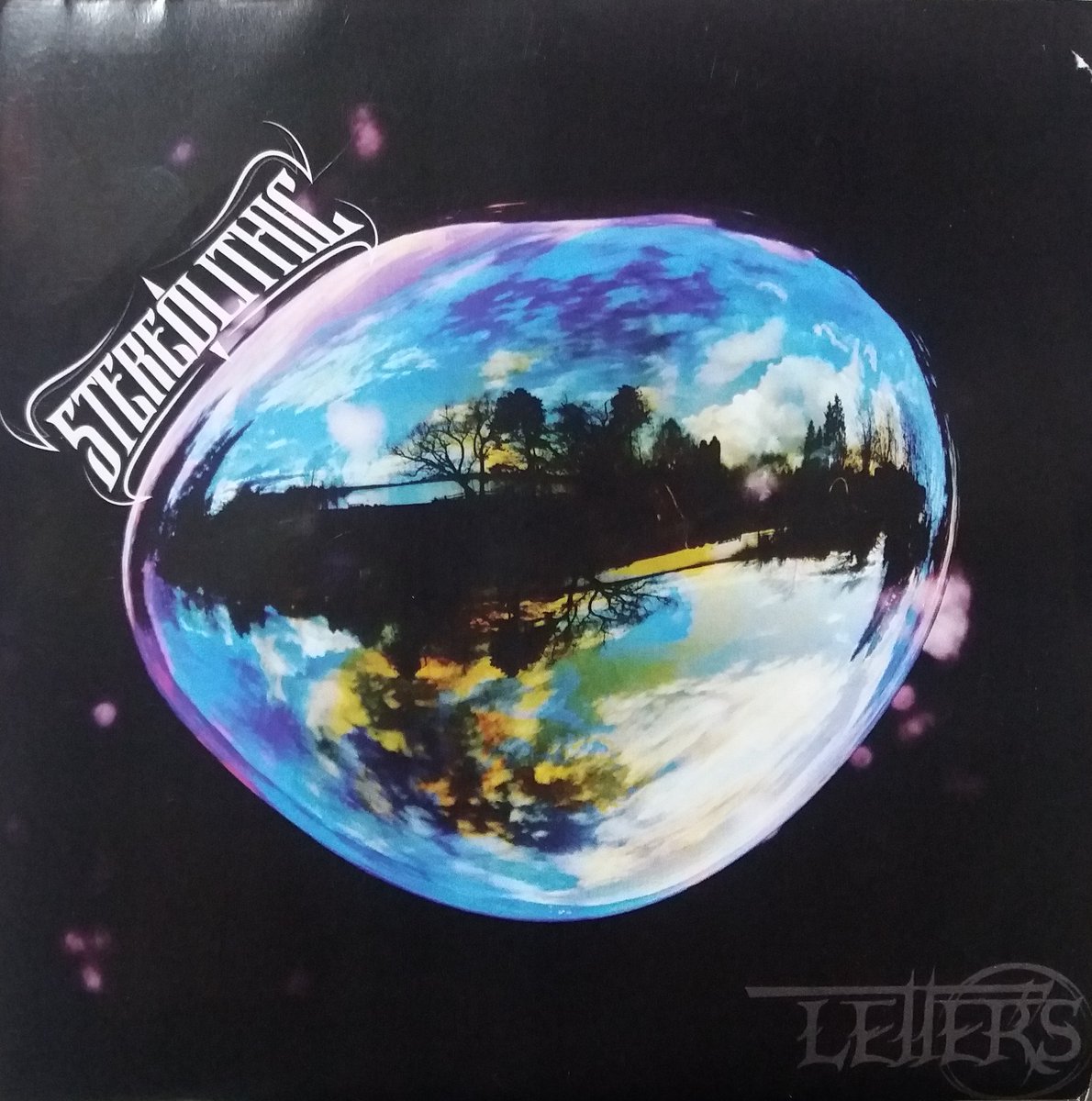 MiletoEc's tweet photo. Hoy pase por la @super949 retirando el CD "Letters" de la banda #Stereolithic que me lo obsequiaron gentilmente en #LaBandada programa conducido por @patoorellanao "El Cuervo", Gracias. https://t.co/1n6RyoSrMH