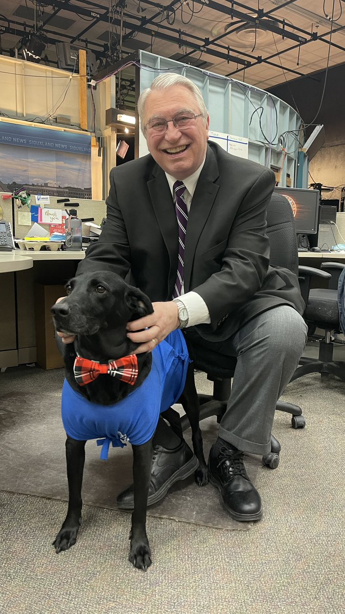 MollyDaPup's tweet photo. Finally got the chance to meet the legend Larry Wentz @SiouxlandNews! https://t.co/rVgAqTRTfi
