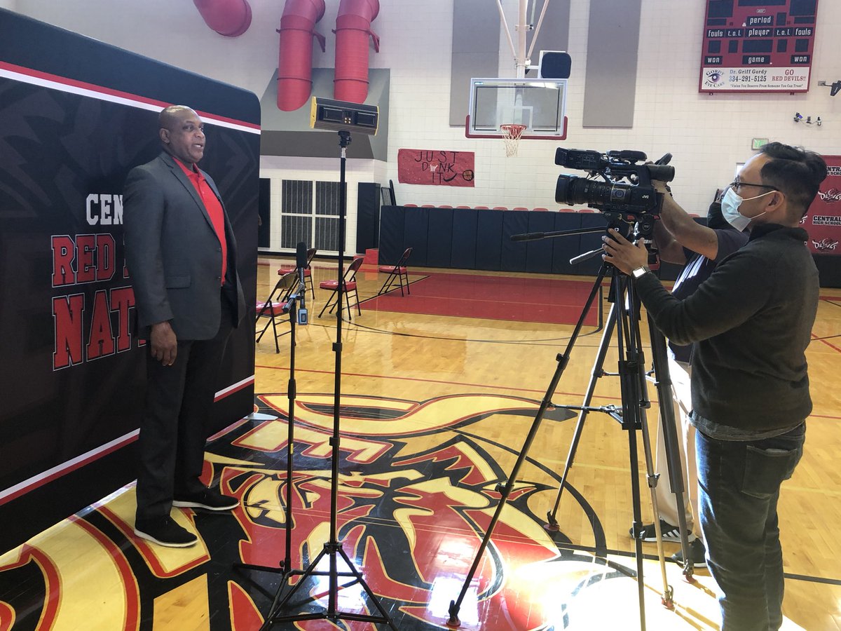 We are so thrilled to welcome our new boys head basketball coach, Charles Burkett. 🤘