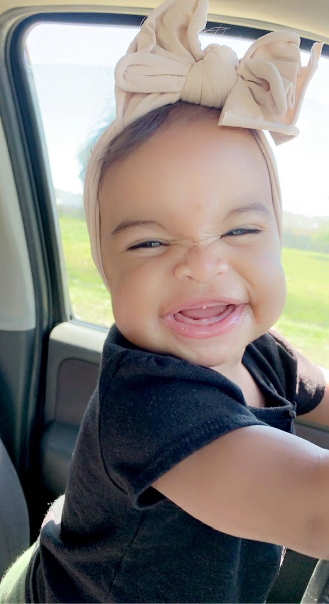 chloebrooke__'s tweet photo. I NEVER knew i could love someone this much 💛 https://t.co/lUoOSoNIrv