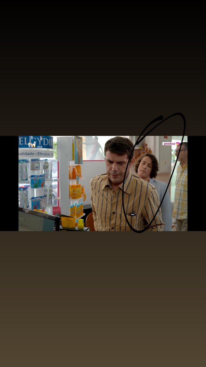 misorryyy's tweet photo. O que é que o André Filipe esta aqui a fazer? 🤣🤣🤣 #BBTVI https://t.co/rIiUZWG7mE