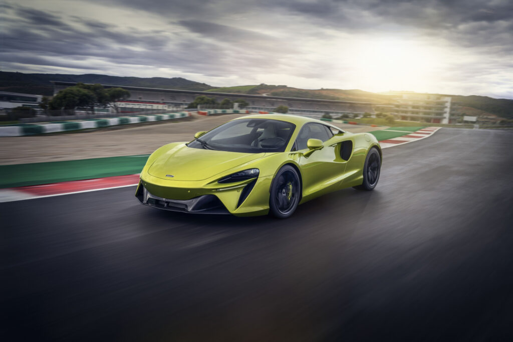 TrackWorthy's tweet photo. McLaren Unveils All-New Artura Hybrid Supercar - https://t.co/jaUu6eohZr
 #caroftheday #car #cargram #carsofinstagram #carsofinsta #cars #carphotos #carphotographer #carphotography #automotive #vehicle #vehiclesofinsta #vehiclesofinstagram #trackworthy https://t.co/bxkpxGHuzA