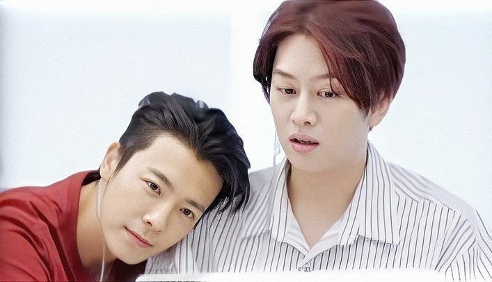 TJ79_EunSiHae's tweet photo. MamaChul & most fav Baby Dongaek! πΆππ #HaeChul cuties π
#λν΄λ²λΈ @donghae861015 #HEECHUL https://t.co/71W5QpgYIL