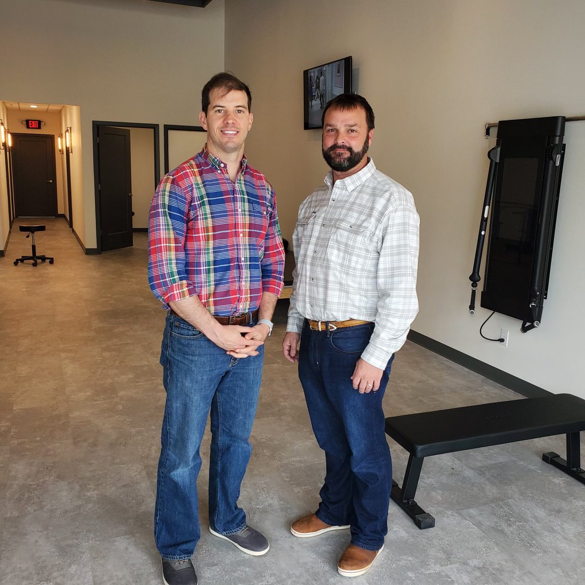 RCLFMS's tweet image. Congratulations to Ford Therapy in Tupelo on their loan closing yesterday for an additional location! The funds were used to remodel an existing building for the Physical Therapy Practice! #loanclosing #businessclient #businesslending #rclfms