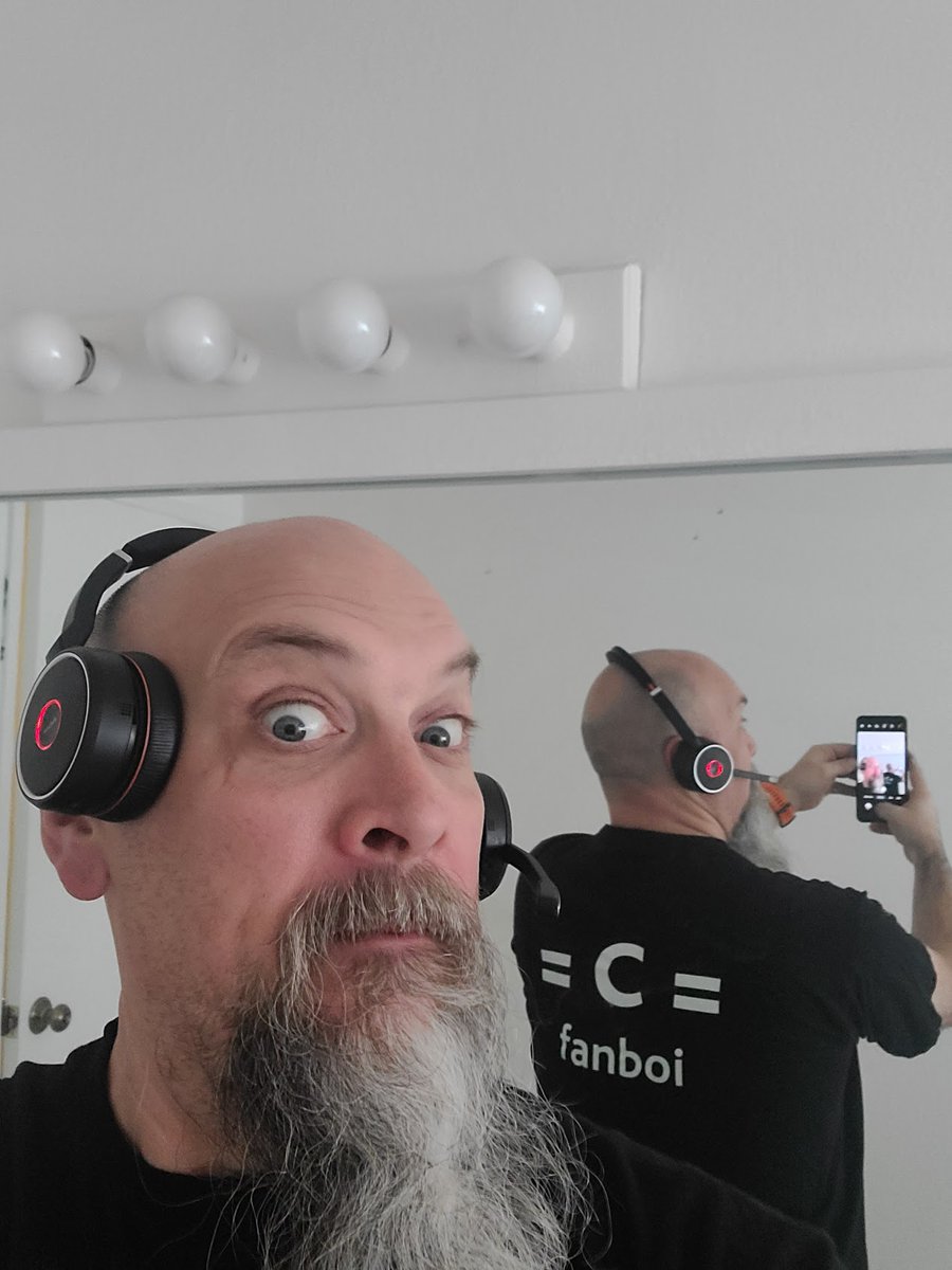 joshholmes's tweet image. @CalEvans 

#fanboi #zendcon #fanforlife #godfatherofPHP #noteveryonewillgetthejoke 

cc @Kateva