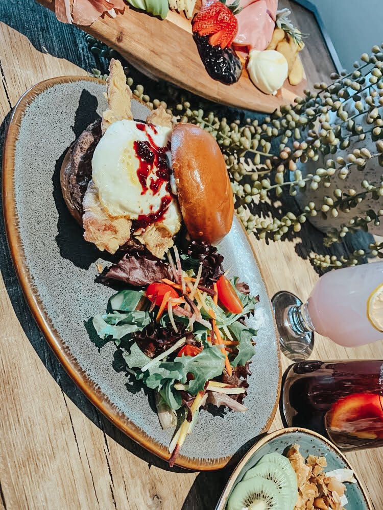 TheCraftsmanAZ's tweet photo. Easter is just a few days away!! Join us in celebration at The Craftsman. From lemon ricotta pancakes, to our coast to coast roll with butter poached lobster, to a specialty Easter ham board, &amp; more, there is something for everyone!

#Easterhamboard #lemonricottapancakes #easter https://t.co/saBAT2vMzy