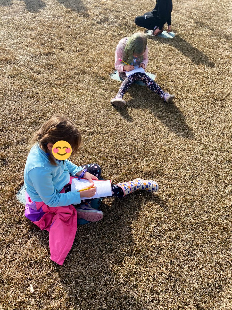 MsBTeach_'s tweet photo. Beautiful day enjoying a Trail Tale of the book We Learn From The Sun by @davidbouchard . Students were heard yelling “Thank you sun, we love you” 🌞 @Heloise_Lorimer https://t.co/gUMCt6vyNV