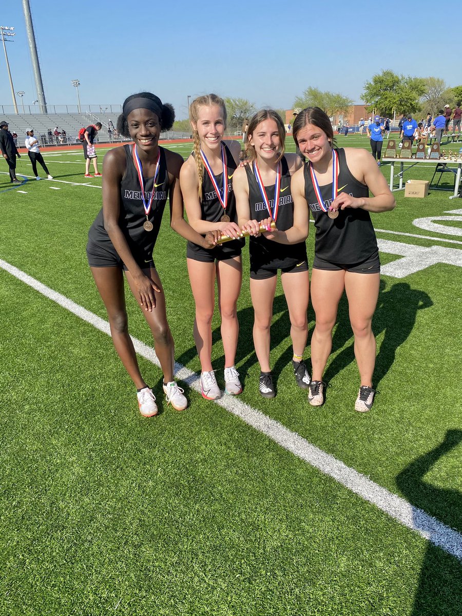 GBBWarriors's tweet photo. Congrats to @FalynLott06 for qualifying for area in the 4x400, 300 hurdles, and high jump.....AS A FRESHMAN. Your basketball family is so proud of you. https://t.co/TRHGlSDeB1