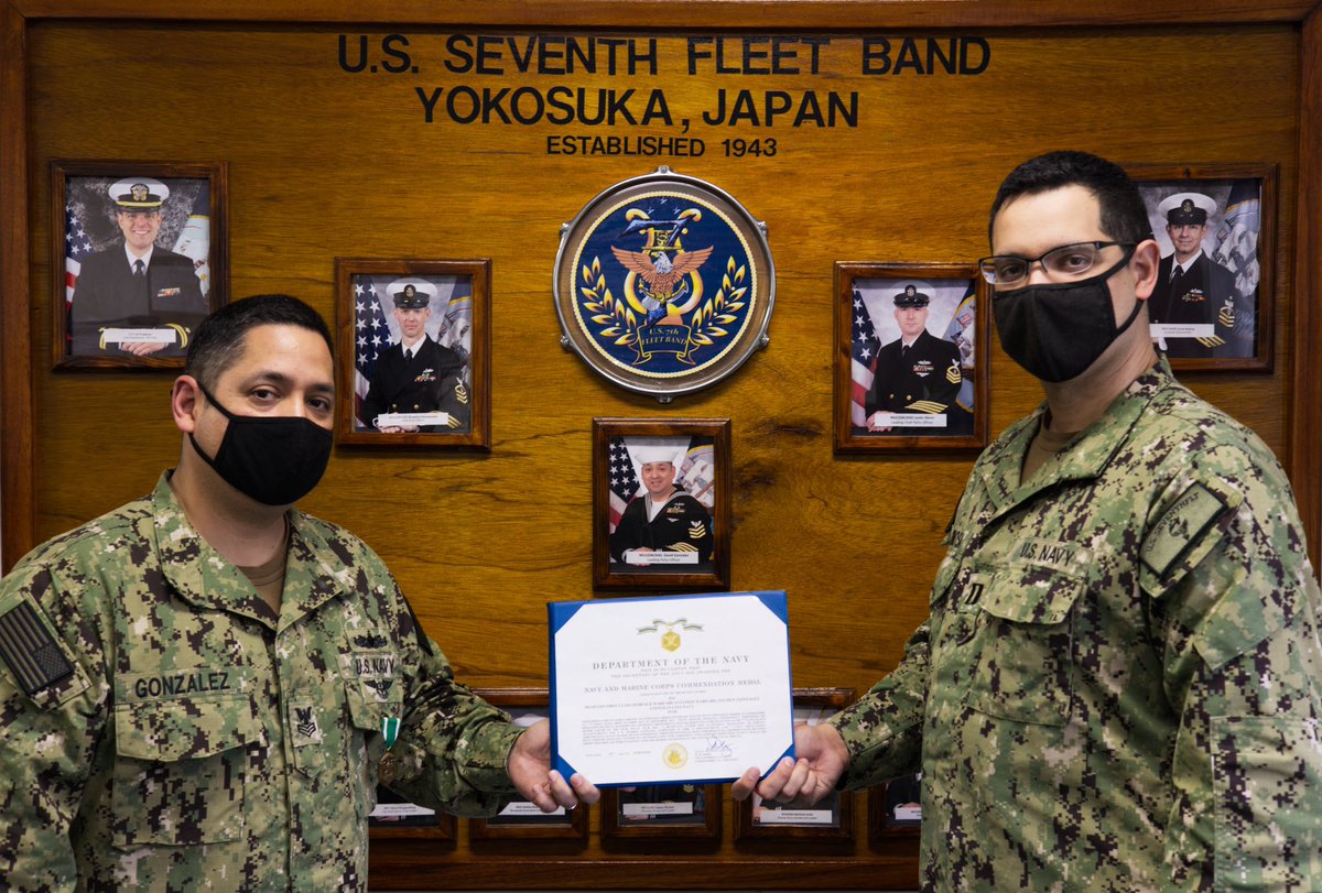 7thFleetBand's tweet photo. Lieutenant Luis E. Espinosa presents the Navy and Marine Corps Commendation Medal to MU1(SW/AW) David P. Gonzalez for his selection as U.S. 7th Fleet Band's Sailor of the Year, Fiscal Year 2020. Bravo Zulu! #C7F #C7FBand #FleetBandActivities #NavyMusician #SailorOfTheYear https://t.co/bdqWiLSwrb