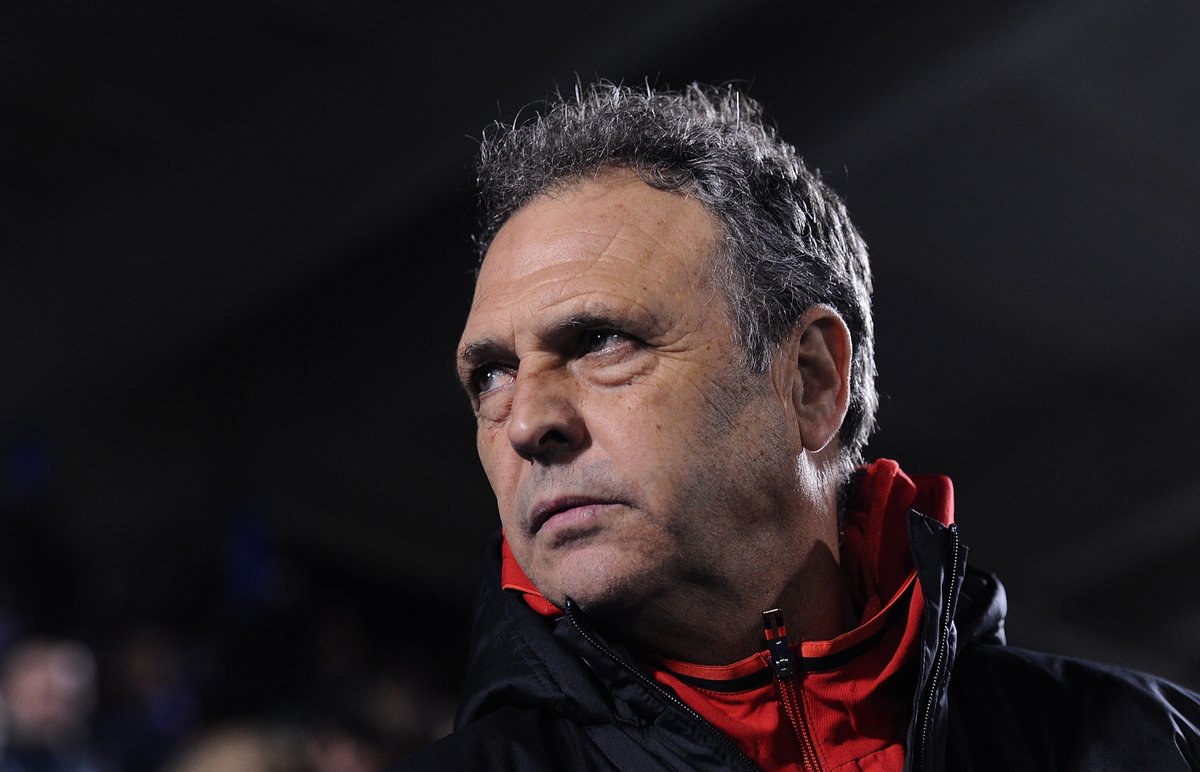 ellarguero's tweet photo. 🔴⚪️ @JoaquinCaparros, sobre la final de Copa, en @ellarguero 

😌 "La Real es un gran club, tuve a Imanol en el Villarreal, es un gran técnico y una gran persona... pero ¡aúpa Athletic, aúpa Athletic! Estoy convencido de que vamos a conseguir un título"

https://t.co/HRxb9boK4v https://t.co/aWr7dmujBm