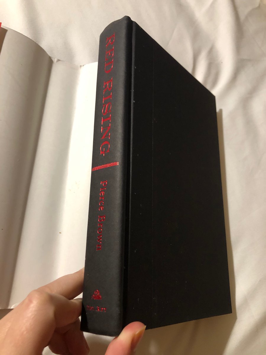 ReadingwithAmy's tweet photo. Hey bookworld anyone on the look out for a hardcover of Red Rising? 
#booksfortrade https://t.co/93TFRpuqr2