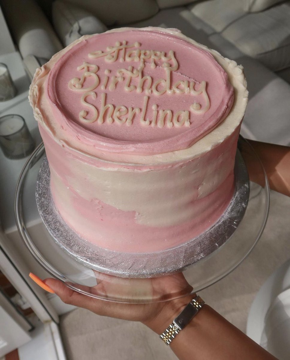 pmostudios's tweet photo. Lockdown Birthday 💕 #Sherlina 🇬🇧 https://t.co/0chK3jFPyl