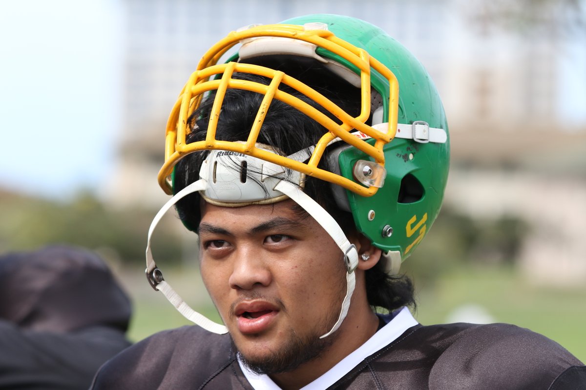 Trench Dawgz/Kaimuki Bulldogs Senior ironman (wide receiver/cornerback) <a href="/moananu8/">Koby Moananu</a> a great leader on and off the field...plays both ways and gives 110% every single play!!! <a href="/TrenchDawgz/">TrenchDawgz</a> <a href="/PupulePaul/">Paul Honda</a>