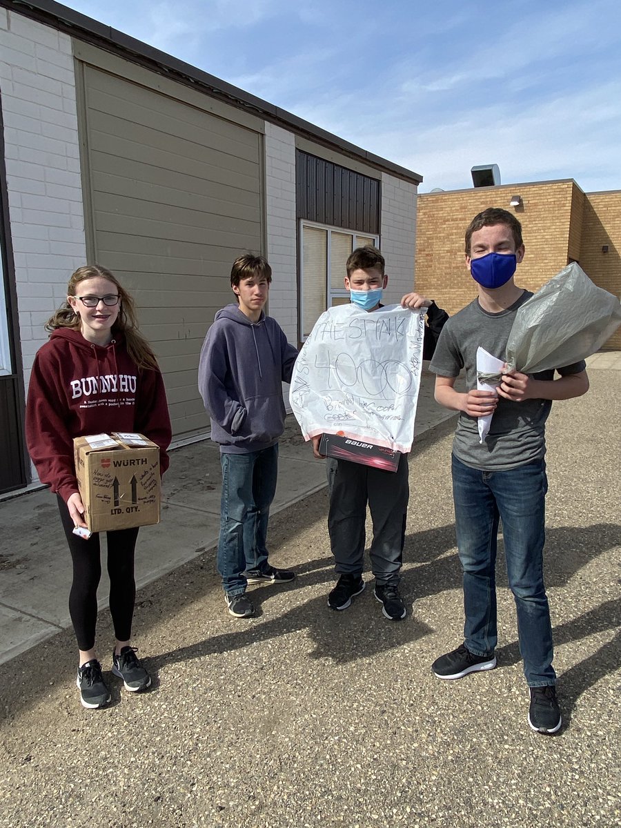 aesjets's tweet photo. Egg Drop Challenge  AES Gr 7&amp;8 students put their minds and hands to work to create their egg safe containers. Thanks to all the participants and congrats to the winners.  We had some great inventions to protect their little eggs.  #Learningtogether @PrairieSouth #Easterfun https://t.co/s3fcAmnV87