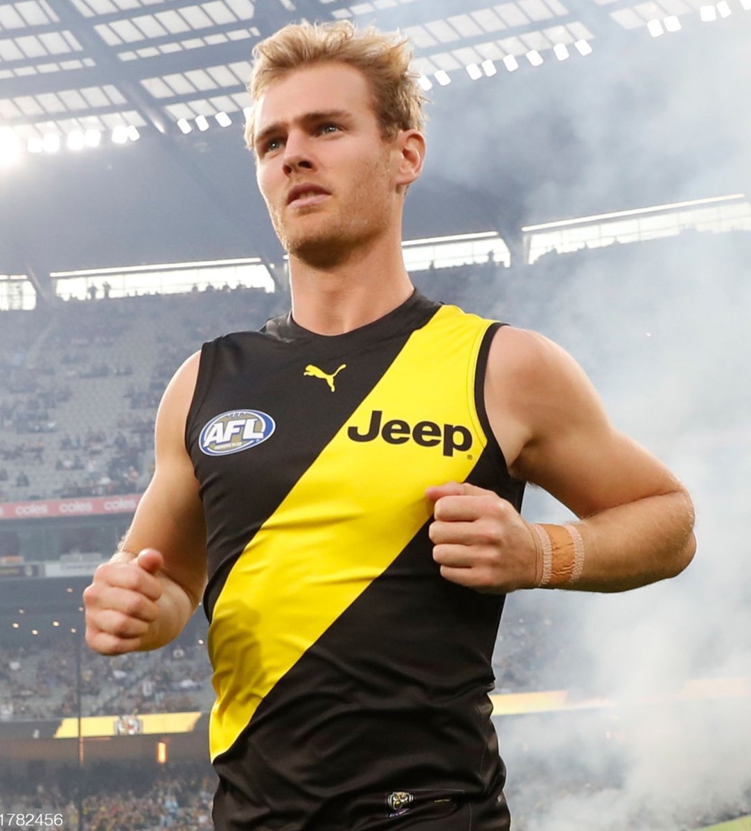Tigers_of_Old's tweet photo. How good has Dave Astbury's start to the season been?
Moving well, playing aggressively & looks fit & strong. His contested marking has been as good as ever.
Our 🏆🏆🏆 bookend continues to fly under the radar but is arguably in career best form.
Important again tomorrow..🐯#DTLD https://t.co/S3PfCgFxcx