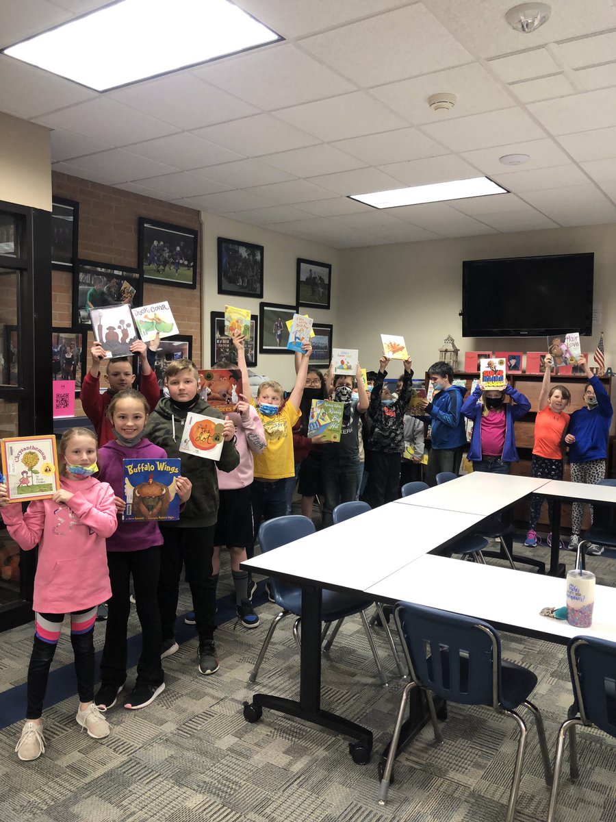 k_holland3's tweet photo. These @BertrandVikings #5thgrade students were so excited to end their week in the sunshine mentoring and reading to the 2nd graders. #NEreads #sel #mentoring #buddy #reading #literacy #turnituptoesu11 #relax #lifelonglearning #rolemodels https://t.co/aK800DtogE