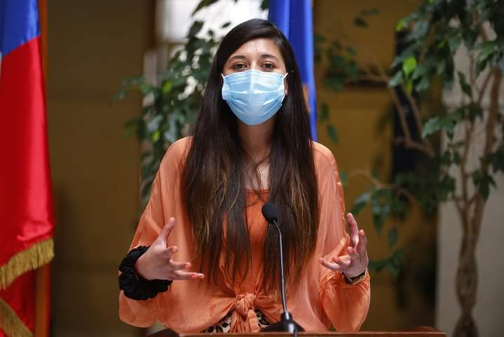 Dani_Cicardini's tweet photo. No nos gusta que la gente pague la crisis, pero al igual q en el Primer y Segundo Retiro y ante la falta de un #IngresodeEmergenciaUniversal del Gobierno de Chile sin letra chica ni requisitos que impiden que la gente califique, ratifico mi apoyo al #TercerRetiroDel10xCiento ✊ https://t.co/oTJHMIUJ8F