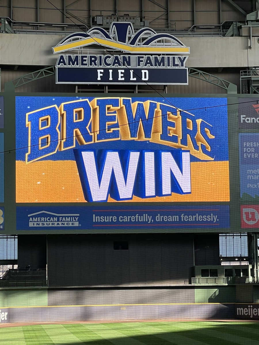 AmFamJack's tweet photo. Feels about right...
#crewnation https://t.co/24BKplJazt