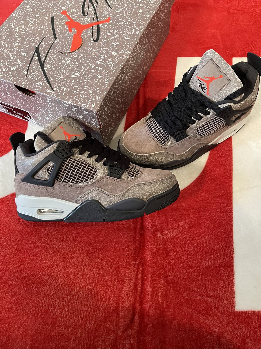Overratedplug's tweet image. Air Jordan 4 Taupe Haze 🔥📦

#OverRated | Yeezy Sale Available online