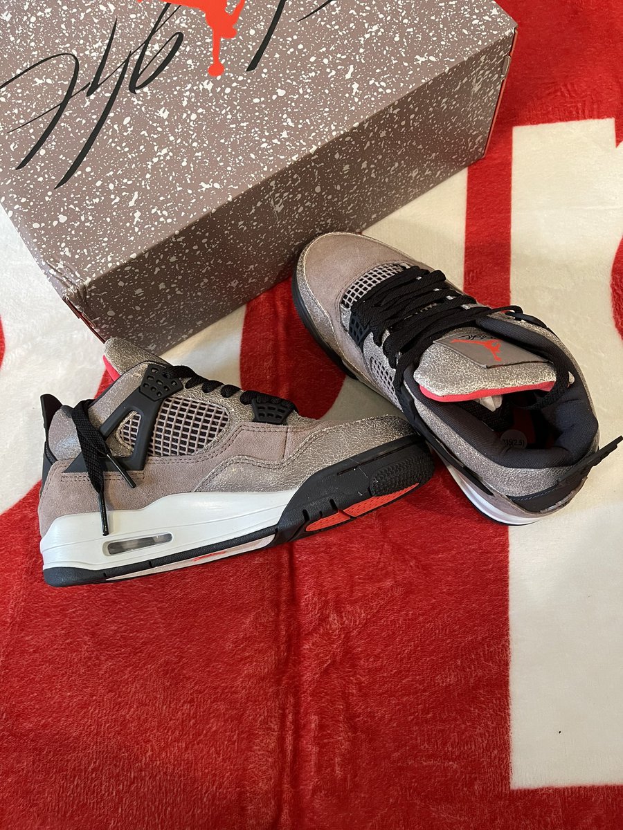 Overratedplug's tweet image. Air Jordan 4 Taupe Haze 🔥📦

#OverRated | Yeezy Sale Available online