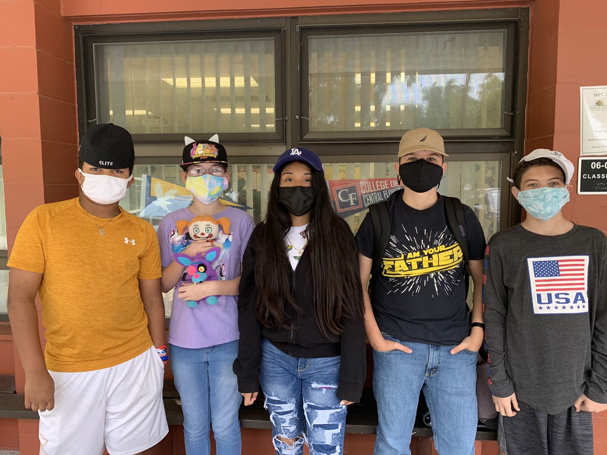 Carmella_Samler's tweet photo. Dunnellon Middle AVID Spirit Week Day 3: Put On Your Thinking Cap! @DMSTIGERTWEETS @CRenfroe4EDU #WeAreAVID  #MCPS_AVID https://t.co/Eup26OHoC4