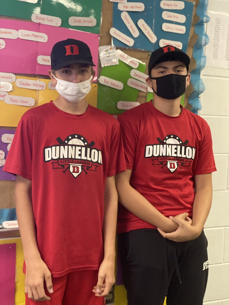 Carmella_Samler's tweet photo. Dunnellon Middle AVID Spirit Week Day 3: Put On Your Thinking Cap! More pics...@DMSTIGERTWEETS @CRenfroe4EDU #WeAreAVID  #MCPS_AVID https://t.co/tPIj35TlkN