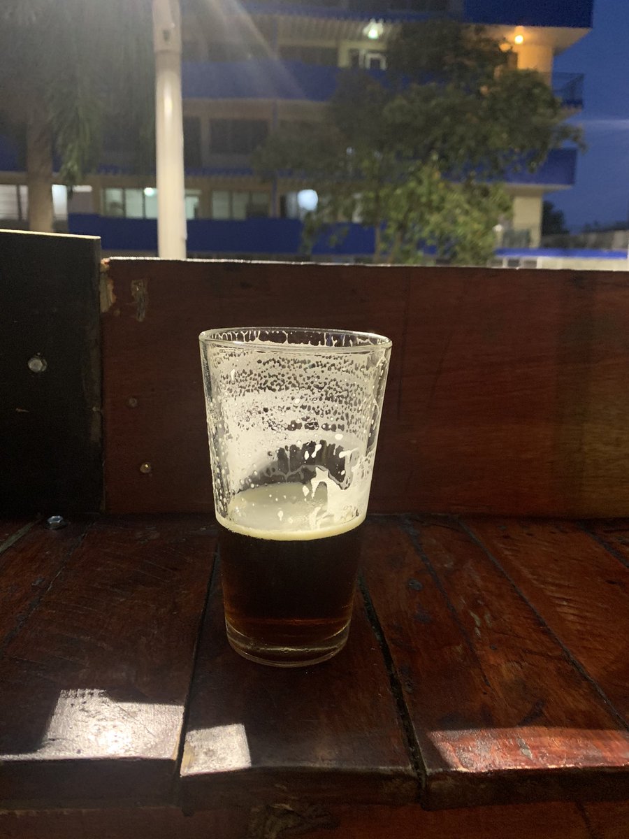 diego17plata's tweet photo. El mejor bar de panama lejos https://t.co/AM0oVkXhgm