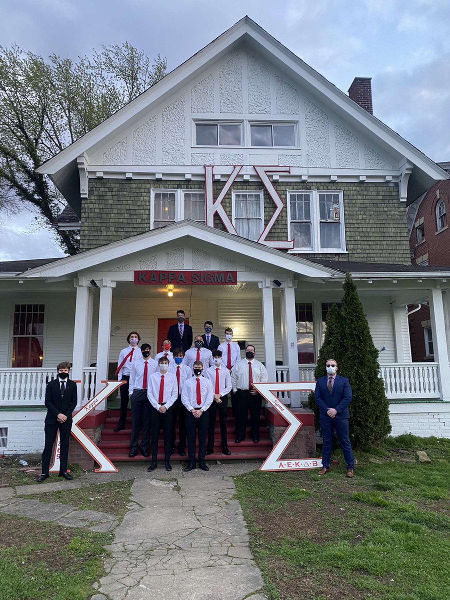 Presenting the Spring’21 MU Pledge Class.  Congratulations to all 11 of you, we’re all looking forward to a great rest of the semester!!!
(1 person not pictured)
#MarshallUniversity #RushKappSigma #taKΣ2021