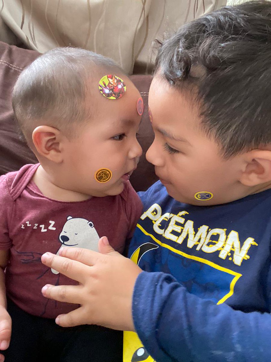 MemoClass's tweet photo. Mis amores #MatBaby y #BebeChocho #Josue de mi amor @Dha_Vic https://t.co/451004AsFt