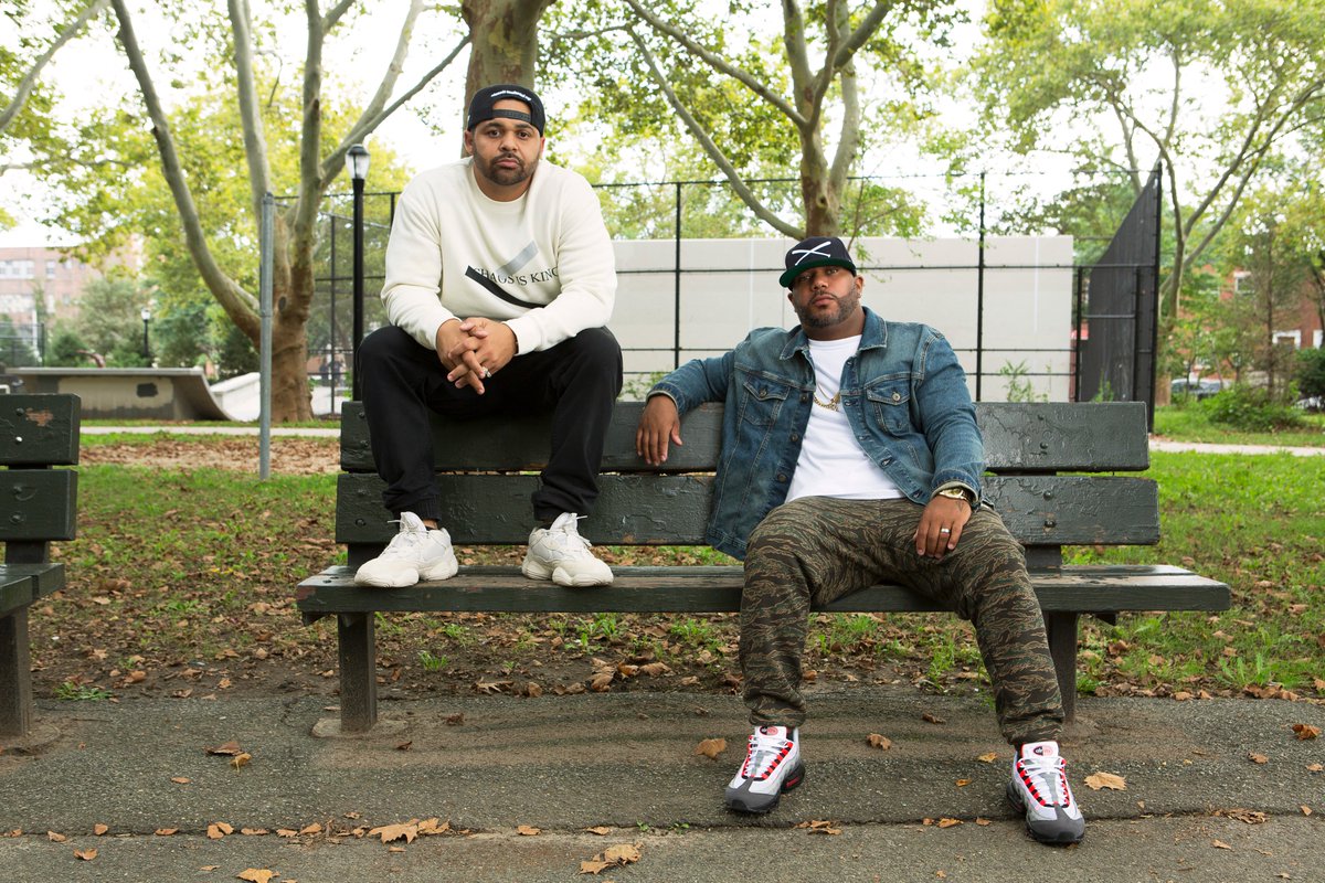 MelloMusicGroup's tweet photo. BUSHIDO: 13 Outlast
@Recognizeali @JoellOrtiz @BIG_VK1 
prod. @ApolloBrown 

"Sufferin Succotash, I'm having a fucking blast"

https://t.co/QOfuDe4znU https://t.co/hyEq3gqHqk