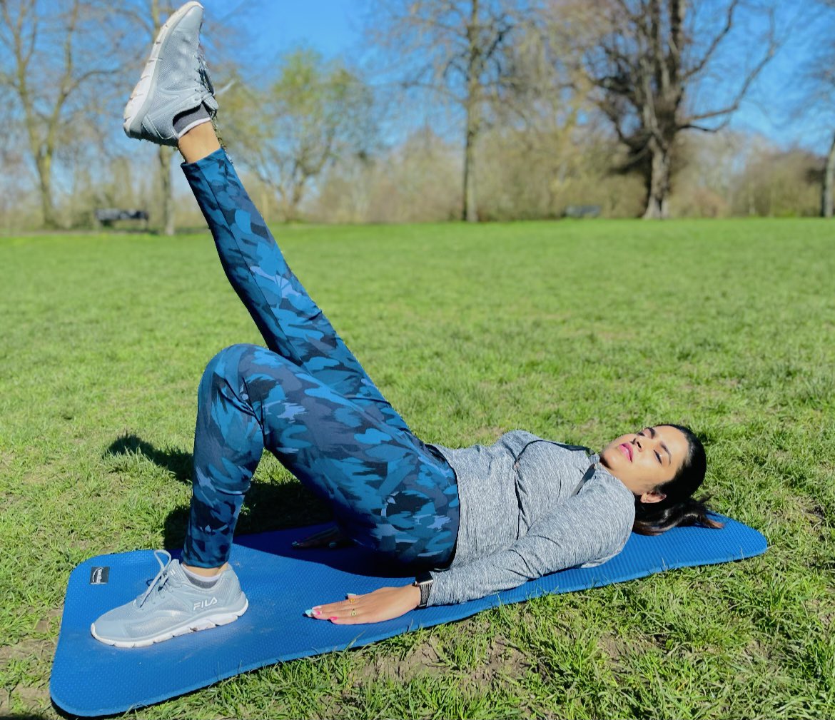 LintuRony's tweet photo. Get Up Every Morning And Tell Yourself “ I CAN DO THIS!” #goodfriday #vibes #warmup #fitness #bodyfitness #exercise #goodmorning #linturony #london https://t.co/NmOy7c5AfH