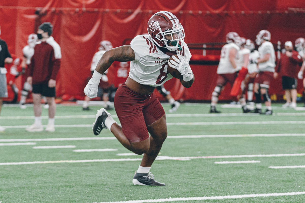UMassFootball's tweet photo. Spring Ball, Practice II ✅✅

#Flagship 🚩 https://t.co/3tJWepxA71