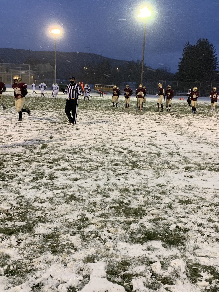 goWCCSEagles's tweet photo. Only in upstate NY and during a pandemic would you play in this weather. It’s no April fool! #gowccseagles https://t.co/lfnPsvNOBM
