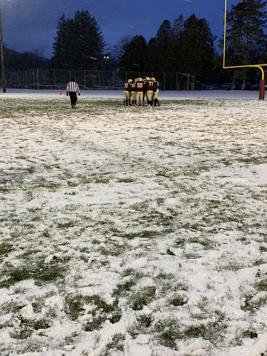 goWCCSEagles's tweet photo. Only in upstate NY and during a pandemic would you play in this weather. It’s no April fool! #gowccseagles https://t.co/lfnPsvNOBM