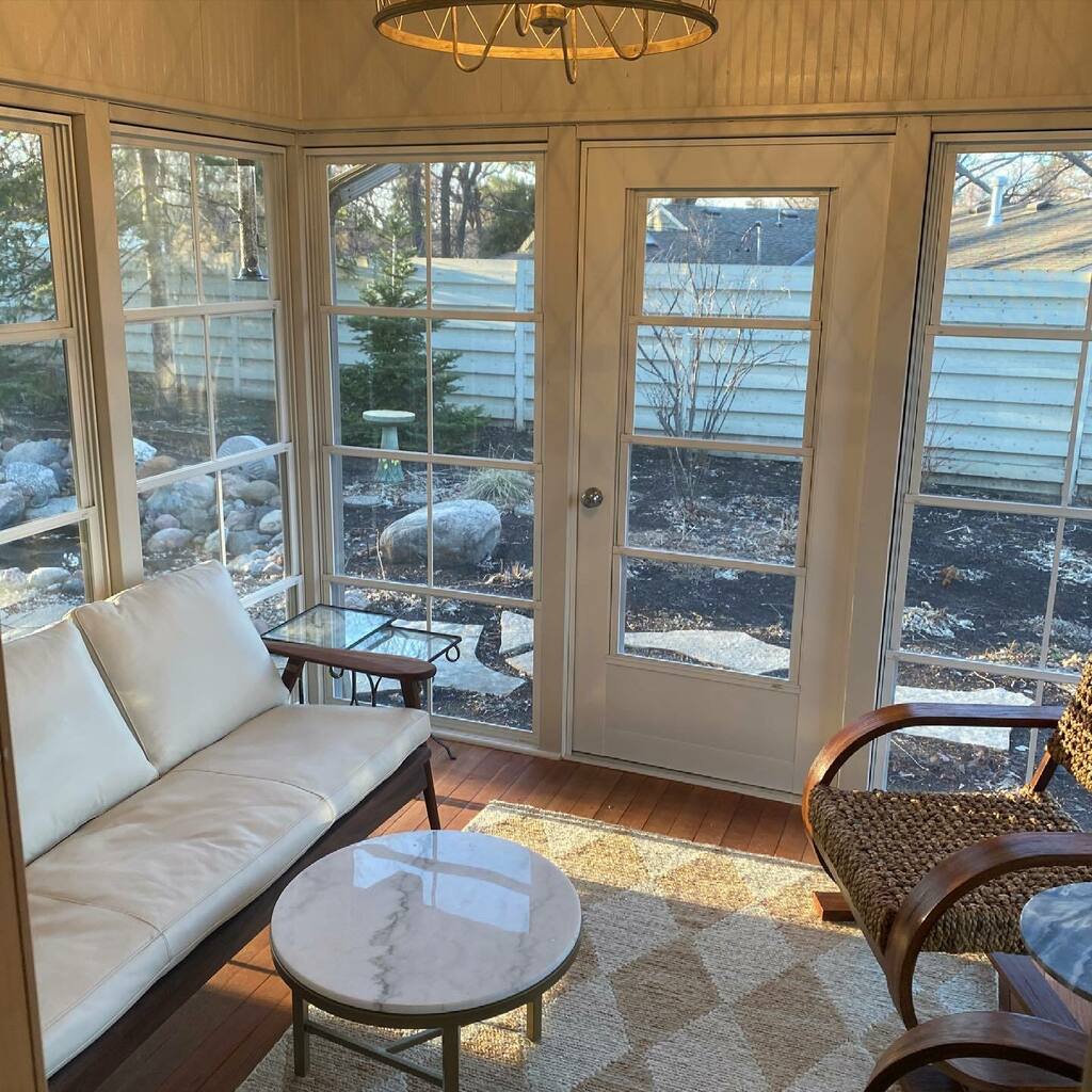 StephaniesDish's tweet photo. I have a feeling this will be my favorite room in the house.
#goldenvalley #porches #porchesofinstagram https://t.co/fpQNBAngPj https://t.co/vBLz2LhuT1
