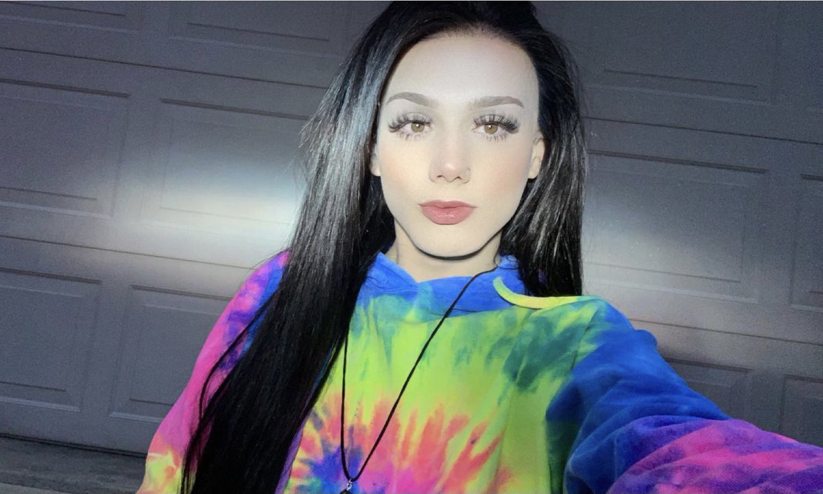 TSamber23's tweet photo. Hi baby 🦋🥰 #tranny #trannygirl #trannyfantasy #TransDayOfVisibility #trans #trannycam #of https://t.co/UNzMu0Zq5H