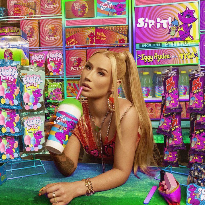 IATodayBR's tweet photo. MENOS DE UMA HORA! Iggy Azalea irá lançar SIP IT e BRAZIL daqui a pouco. SIP IT OUT NOW https://t.co/6xsFSxD0oG