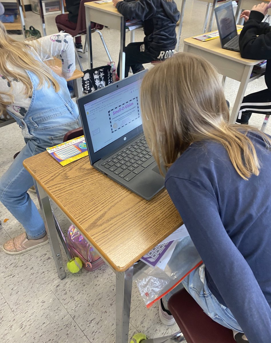 MrsWakem's tweet photo. April Fools was the best ever! Every Ss fell for the joke & even some staff. They all tried to smell the orange and some even thought it was a scratch and sniff! #ChromebookExtentionJoke #LaughedWayTooHard #CantTakeCredit #ThankYouOwnerOfSmell-O-Vision @SDStampeders #TVDSB https://t.co/lIzqt3eBX5