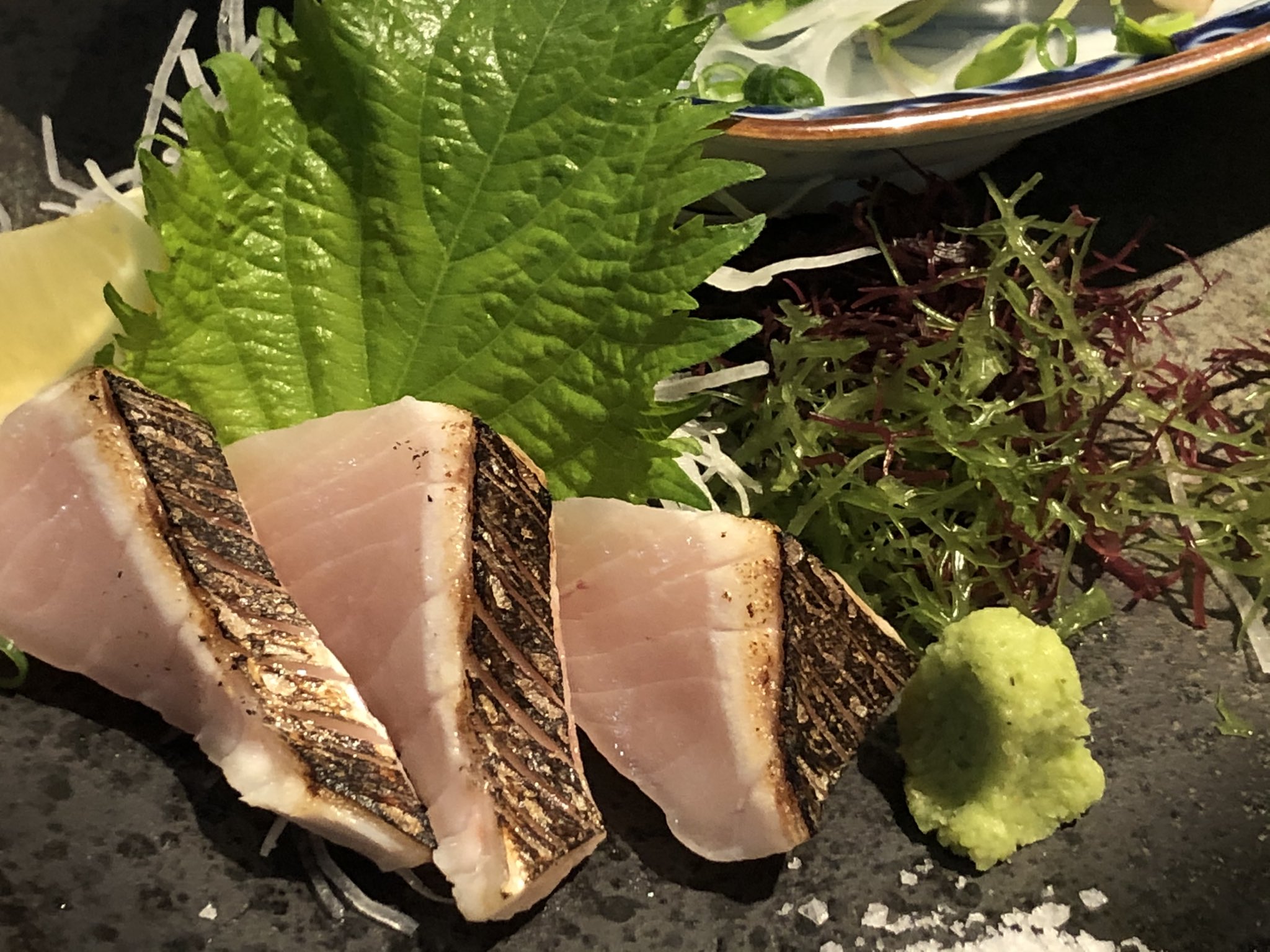 夢花 げんき堂 さわら炙り刺身 脂ののった鰆を厚めに切って皮目をさっと炙ります 醤油でもポン酢でも最高です 夢花げんき堂 鰆 炙り刺身 T Co Ofufrqqlvx Twitter