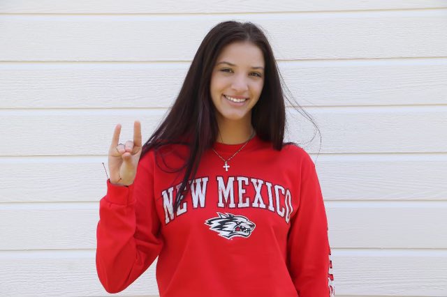 kaitweight's tweet photo. So excited to announce my verbal commitment to swim &amp; study at the University of New Mexico. Huge thanks to my family, friends, teammates, teachers, and coaches for believing in me and supporting me through the years! Can’t wait to be in Albuquerque! #GoLobos 🐺@UNMLoboSwimDive https://t.co/NMpC89Bz2e