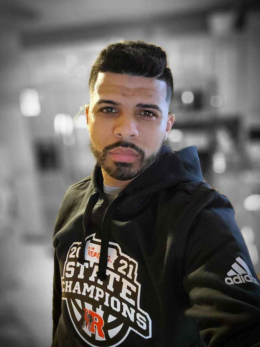 emgarcia725's tweet photo. We R State Champs *New Hoodie Alert*ππ #redknights #rsdproud #imsoreading #statechamps #adidas https://t.co/6r37CIMHki