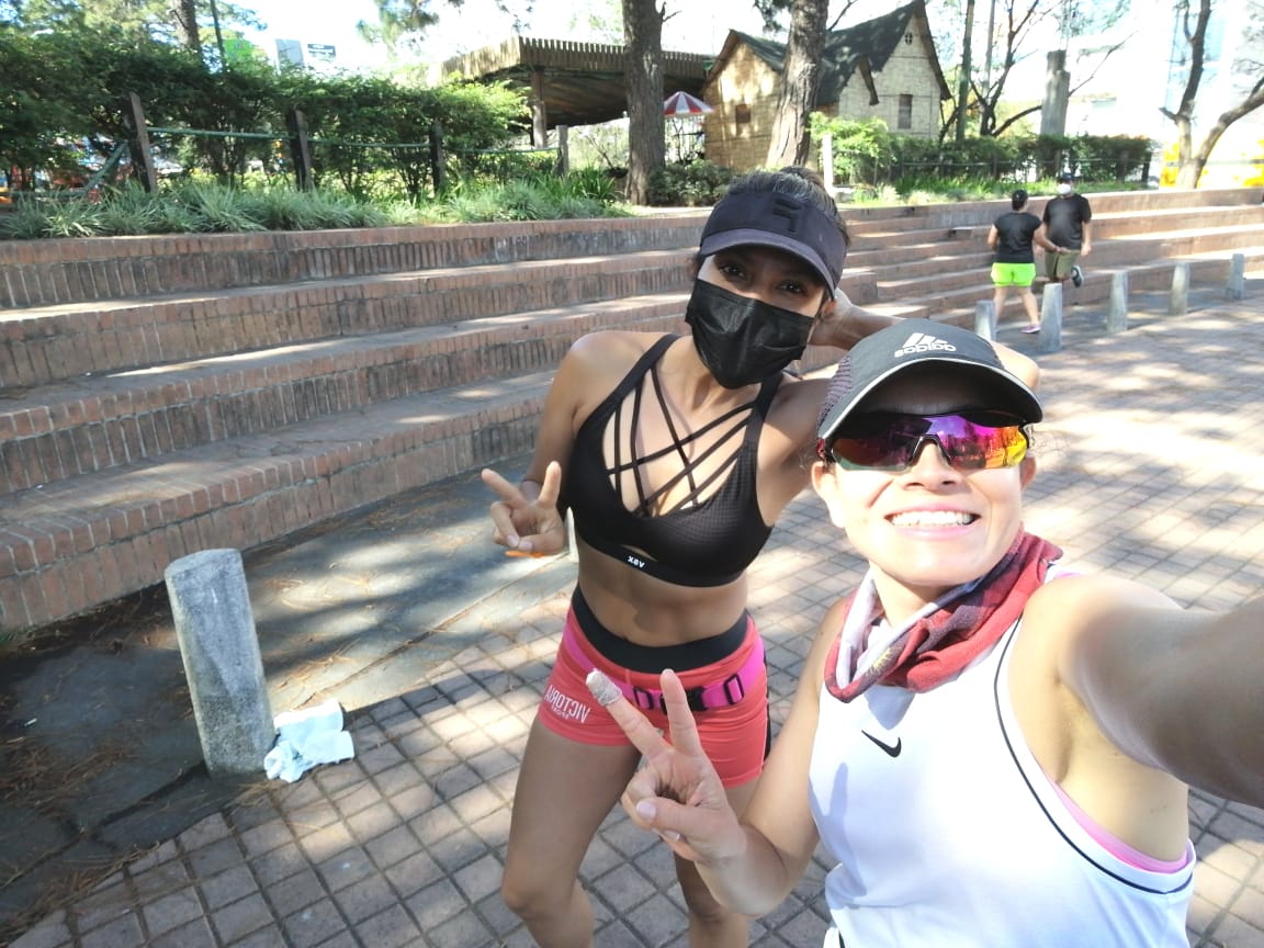 flacarunner's tweet photo. Súper entreno con el mejor equipo #futecagymiraflores 💪⚡💫
.
.
.
#futecagymiraflores #run #runners #runergirl 
#equipo  #runnergirl #12k #felicidad😍 
#friending #futecarunners #run https://t.co/usZFW14ETQ