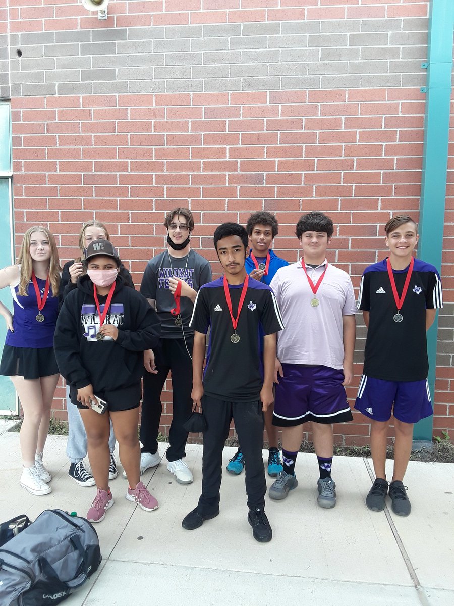 Lptwain02's tweet photo. Willis Freshman tennis players took gold and silver at the MacArthur 9th grade tennis tournament on Wednesday. https://t.co/8DZevfrCMs