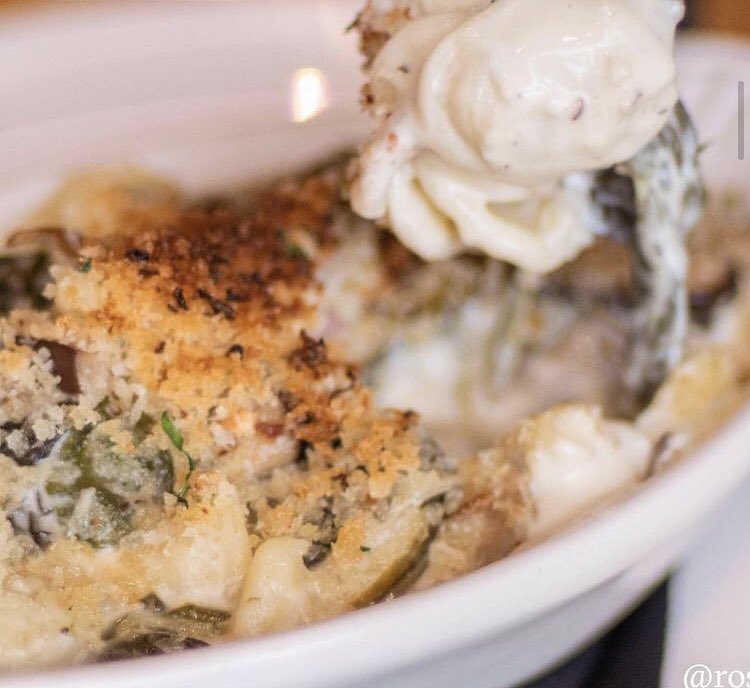 Stop by Dante’s Inferno in the Flats now until Sunday to try their <a href="/CLEMacNCheese/">Cleveland Mac N Cheese Week</a> special - 3 🧀 Mac - 3 cheese cream sauce, spinach and mushrooms topped with garlic bread crumbs for $5!  And, their BBQ bacon Mac pizza for $8!  #ClevelandMacAndCheeseWeek #ThisIsCLE #Cleveland
