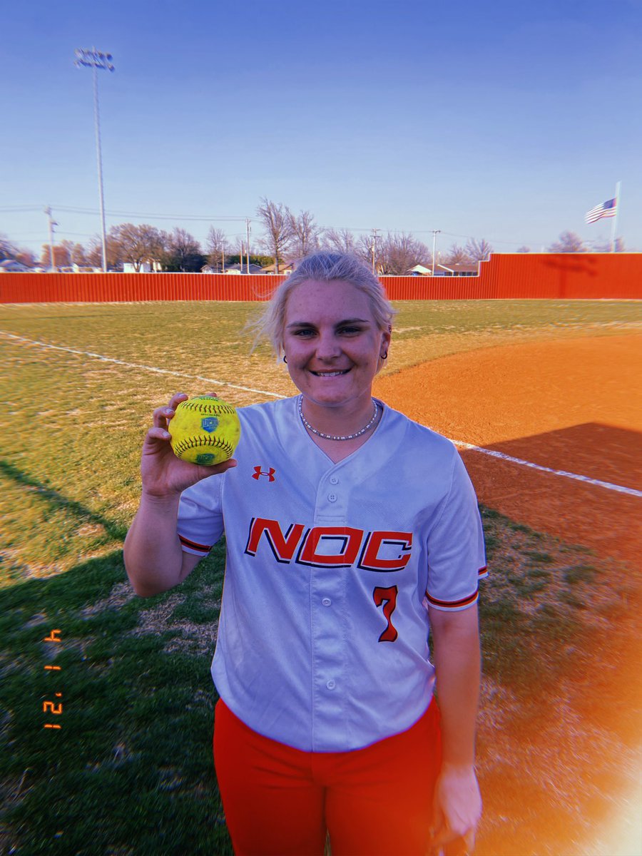 NOCTonkSB's tweet image. SOUND THE ALARM. 🚨 SHAYLEE CUSHENBERRY. WALK. IT. OFF. 😤 Lady Mavs sweep bedlam against Enid 6-1 game one and 9-7 game two after a 10th inning home run by Shay. Proud of all of our girls today for their grit &amp;amp; determination! 🤘🏼♥️